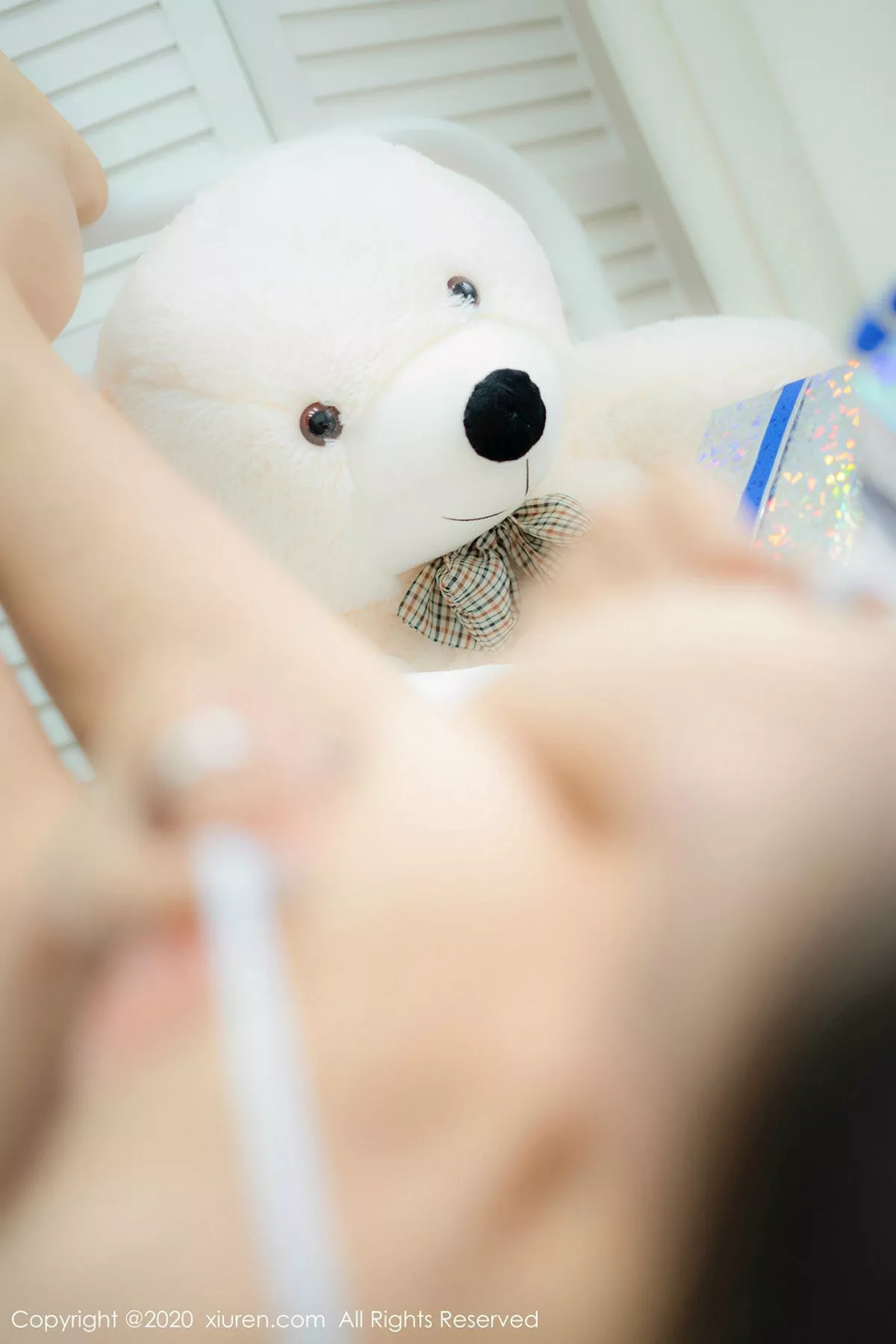 秀人集.com_[XiuRen秀人网]No.1938_嫩模周井空私房粉色毛衣半脱露性感死库水秀完美身材诱惑写真40P