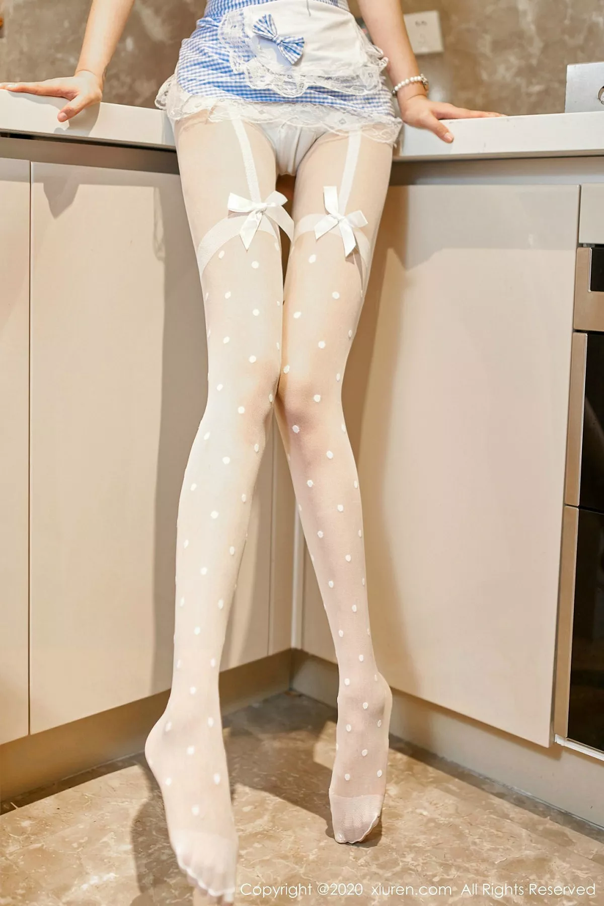 秀人集.com_[XiuRen秀人网]No.1936_嫩模Betty林子欣三亚旅拍私房蛋糕小妹开档肉丝裤袜诱惑写真52P