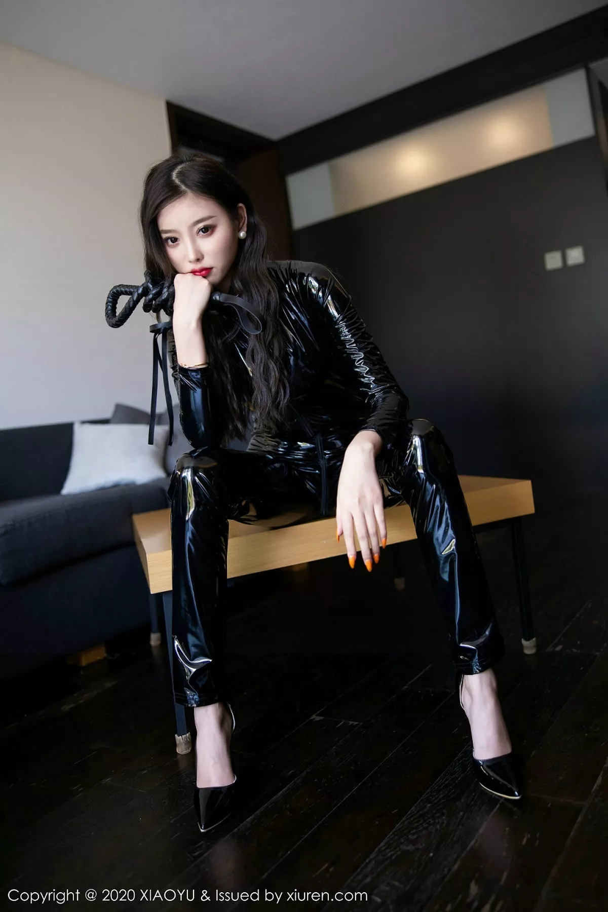 秀人集.com_[XiaoYu画语界]Vol.237_女神杨晨晨sugar济州岛旅拍私房黑色皮衣秀火辣身材诱惑写真80P