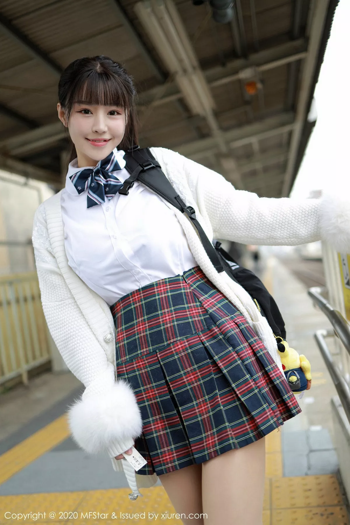 秀人集.com_[MFStar模范学院]Vol.259_嫩模朱可儿Flower日本旅拍尾随学生剧情主题魅惑写真73P