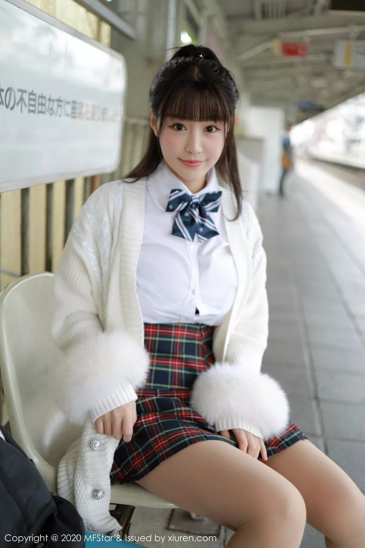 秀人集.com_[MFStar模范学院]Vol.259_嫩模朱可儿Flower日本旅拍尾随学生剧情主题魅惑写真73P