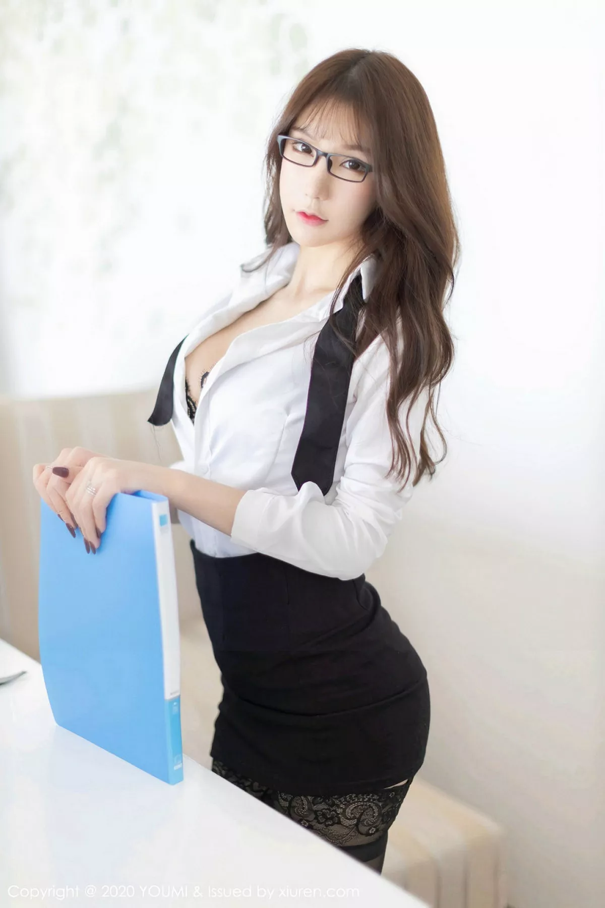 秀人集.com_[YouMi尤蜜荟]Vol.408_女神周于希Sandy普吉岛旅拍私房秘书装扮皮鞭调教诱惑写真69P