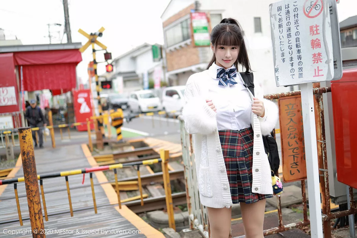 秀人集.com_[MFStar模范学院]Vol.259_嫩模朱可儿Flower日本旅拍尾随学生剧情主题魅惑写真73P