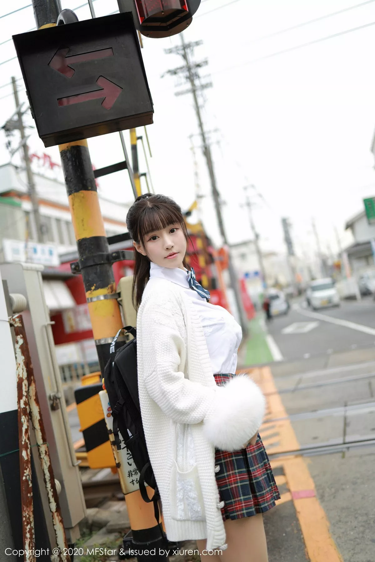 秀人集.com_[MFStar模范学院]Vol.259_嫩模朱可儿Flower日本旅拍尾随学生剧情主题魅惑写真73P