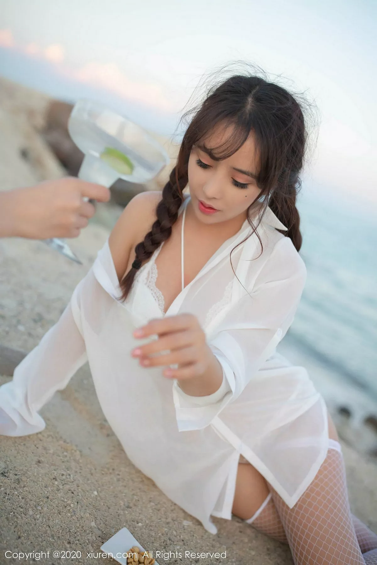 秀人集.com_[XiuRen秀人网]No.1951_嫩模陶喜乐_lele东欧旅拍海边沙滩缕空情趣内衣撩人诱惑写真63P