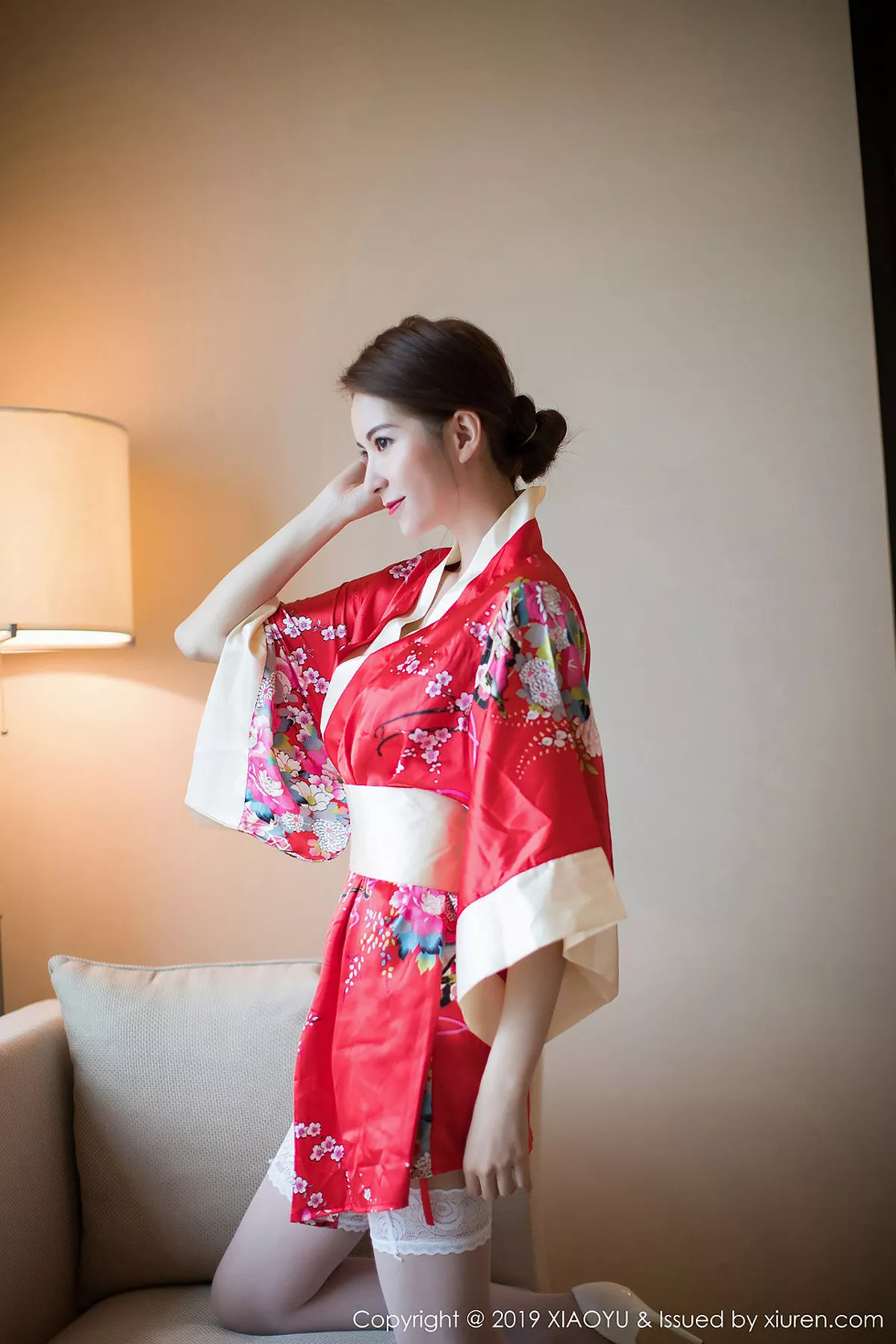 秀人集.com_[XiaoYu画语界]Vol.014_女神Carry私房性感红色和服配白色蕾丝袜妩媚诱惑写真53P