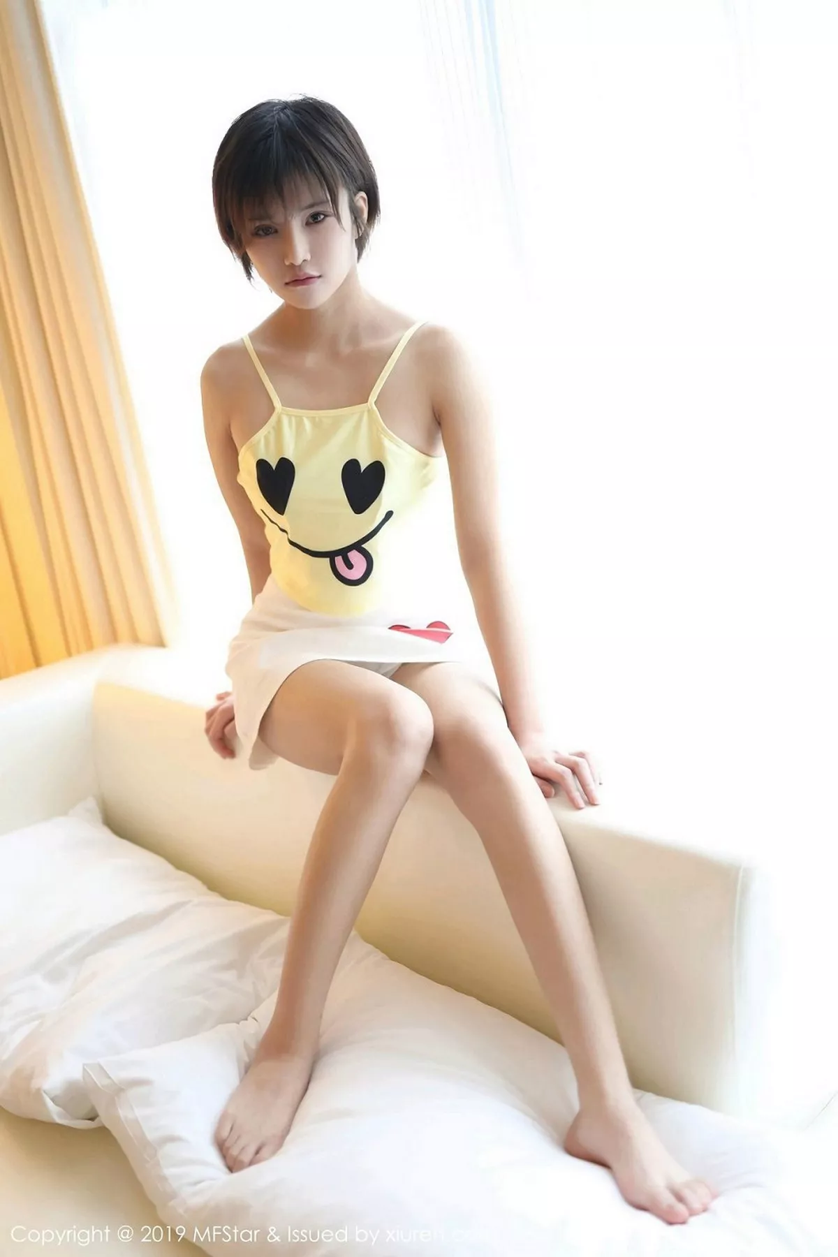 秀人集.com_[MFStar模范学院]Vol.178_嫩模小姿2002私房卡通吊带内衣半脱秀白嫩翘臀诱惑写真42P