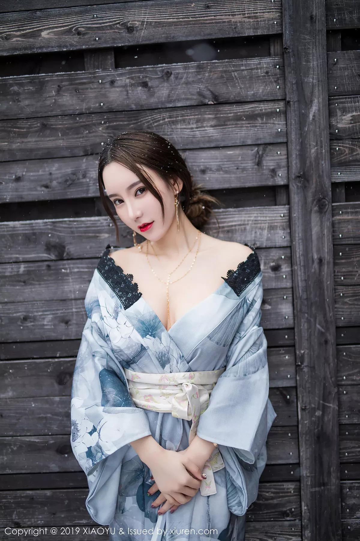 秀人集.com_[XiaoYu画语界]Vol.007_女神周于希Sandy北海道旅拍雪中佳人秀美乳撩人诱惑写真47P