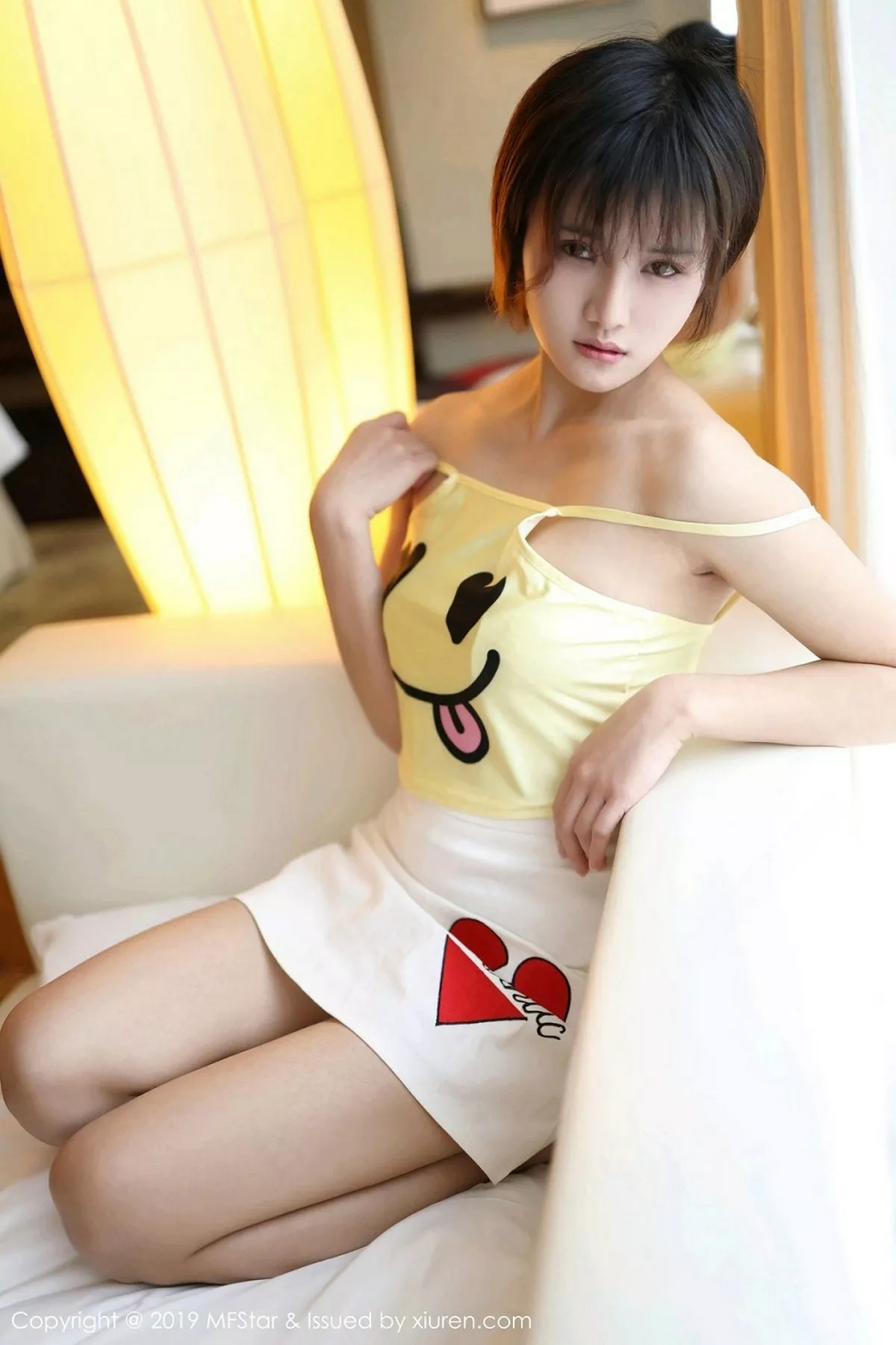 秀人集.com_[MFStar模范学院]Vol.178_嫩模小姿2002私房卡通吊带内衣半脱秀白嫩翘臀诱惑写真42P