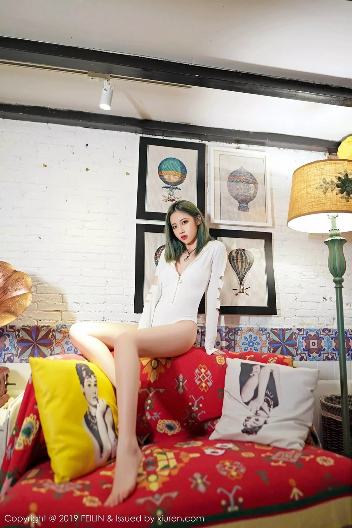 秀人集.com_[FeiLin嗲囡囡]Vol.188_嫩模小樱花私房白色抹胸内衣+白色高叉连体衣诱惑写真54P