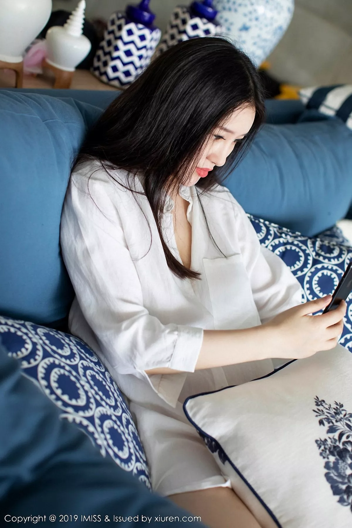 秀人集.com_[IMISS爱蜜社]Vol.335_女神恩一普吉岛旅拍泳池里真空白衬衣湿身秀豪乳诱惑写真35P