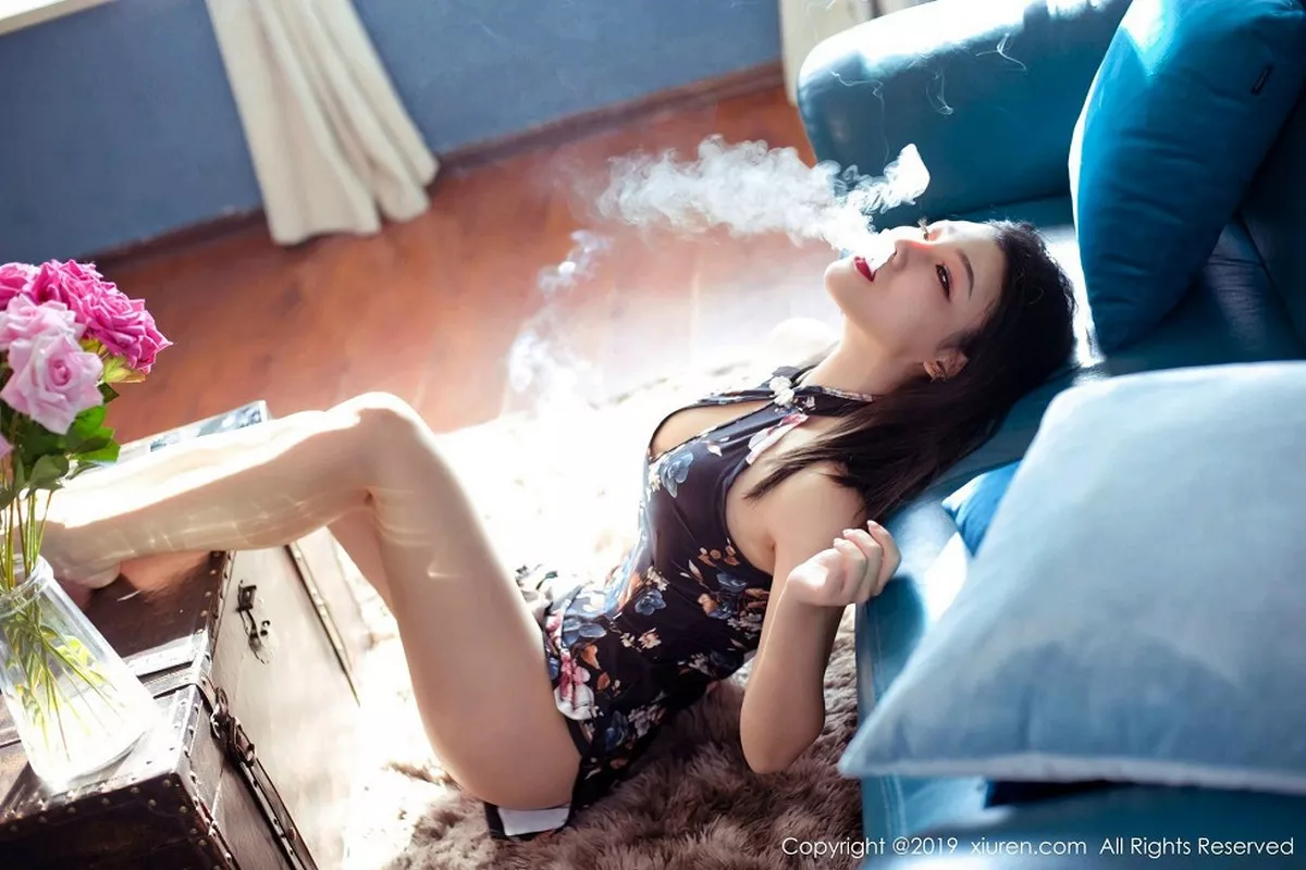 秀人集.com_[XiuRen秀人网]No.1379_嫩模糯糯Nn私房短款包胸暗色旗袍+日系体操服撩人诱惑写真45P