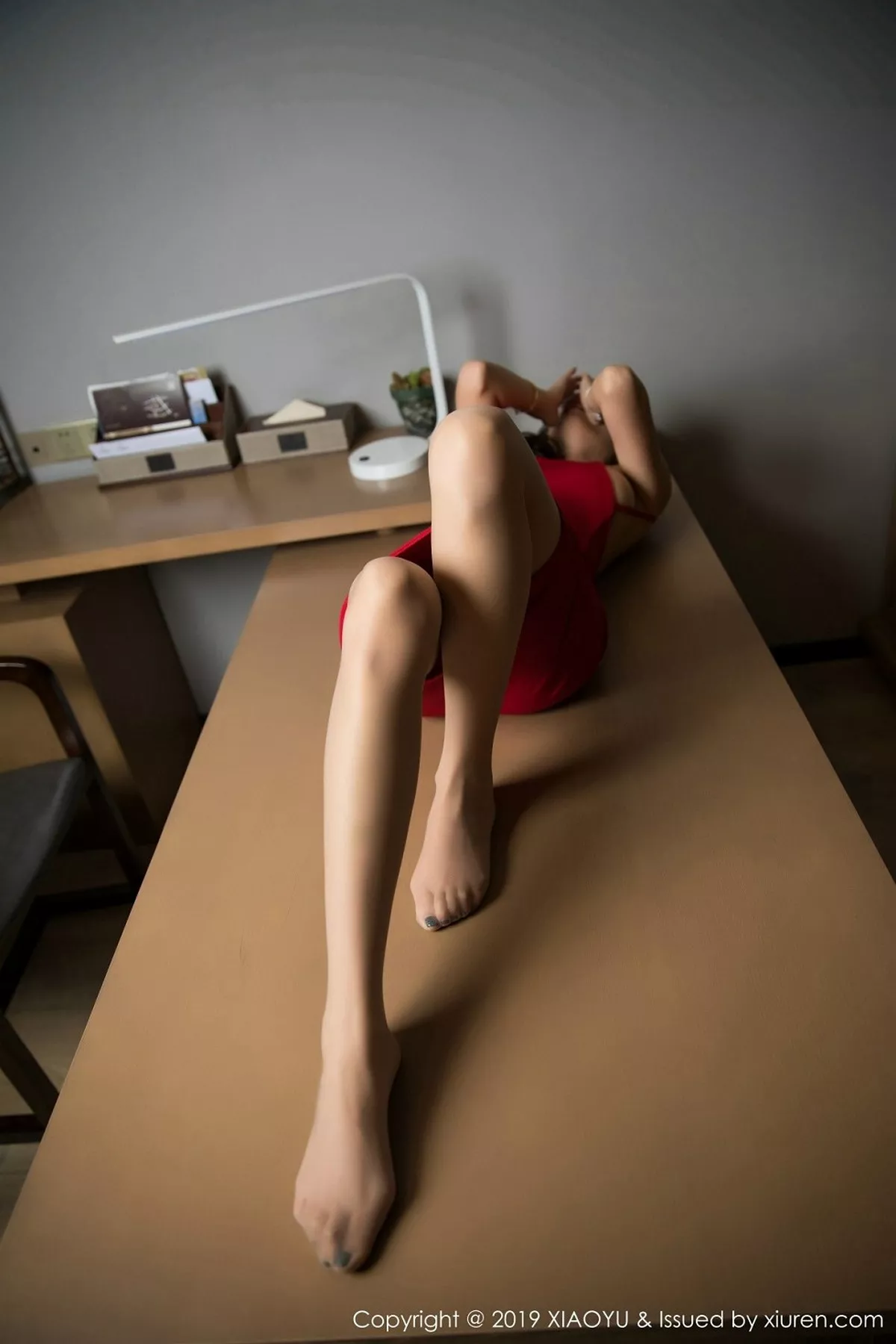 秀人集.com_[XiaoYu画语界]Vol.044_女神杨晨晨sugar私房红色吊带连身裙露美背美艳迷人写真56P