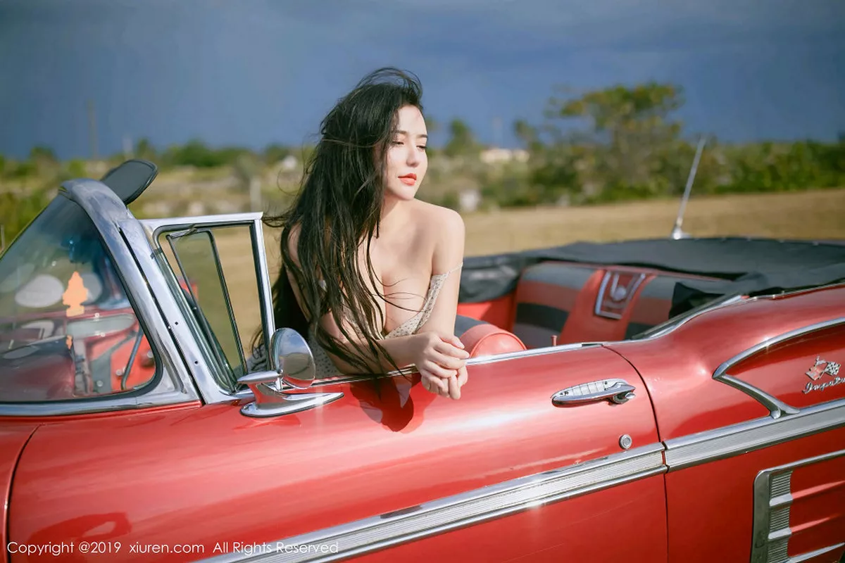 秀人集.com_[XiuRen秀人网]No.1463_女神Manuela玛鲁娜心愿旅拍香车大胆露出火辣翘臀诱惑写真61P