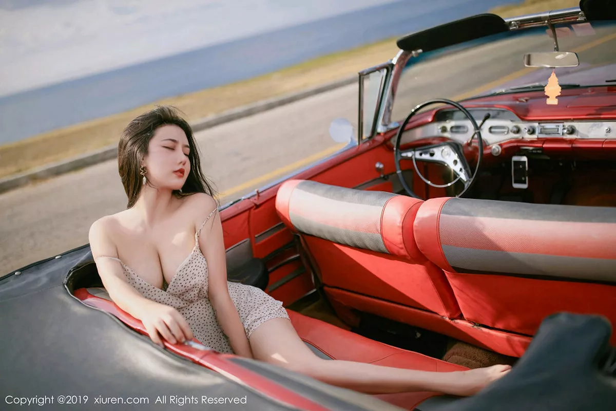秀人集.com_[XiuRen秀人网]No.1463_女神Manuela玛鲁娜心愿旅拍香车大胆露出火辣翘臀诱惑写真61P