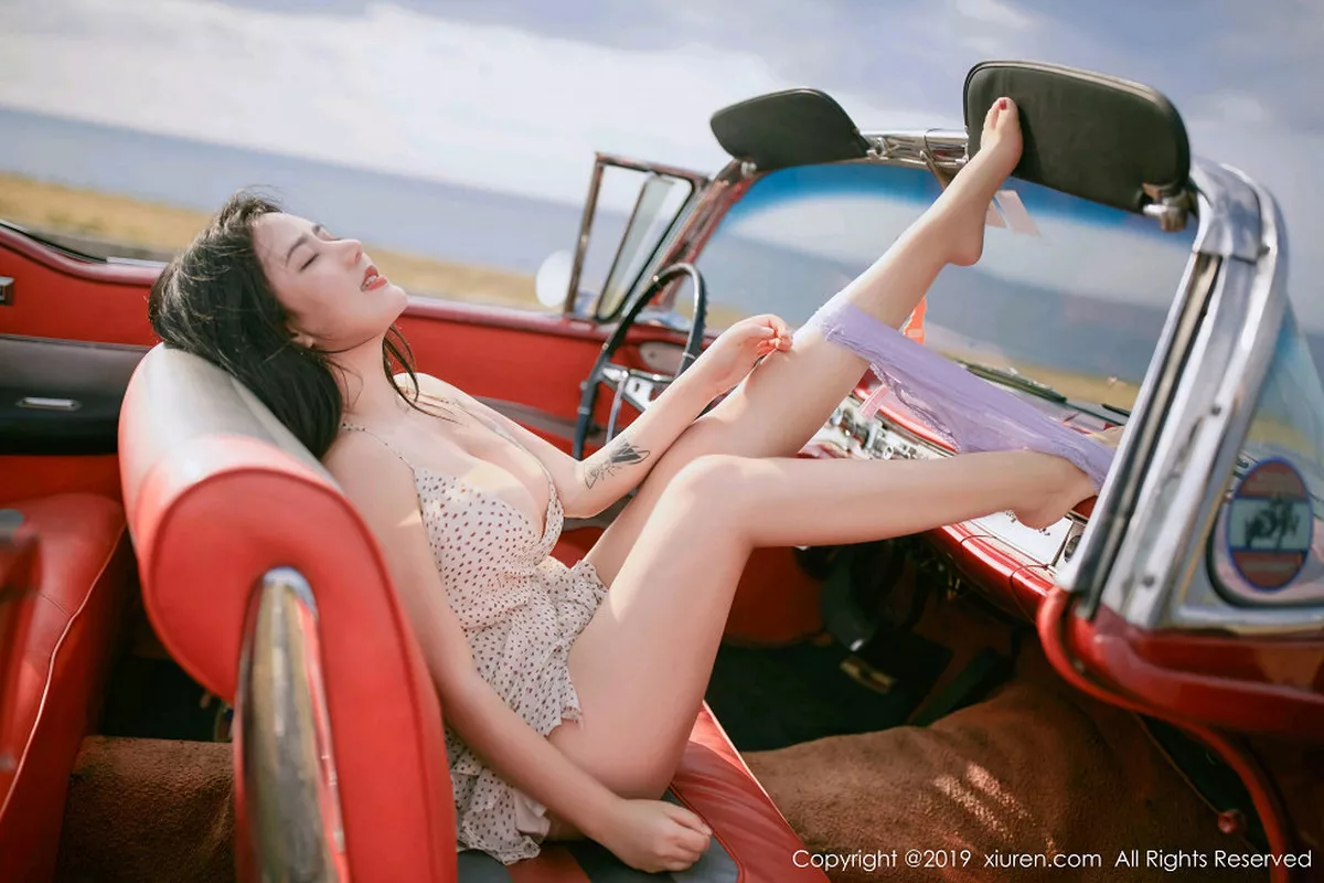 秀人集.com_[XiuRen秀人网]No.1463_女神Manuela玛鲁娜心愿旅拍香车大胆露出火辣翘臀诱惑写真61P