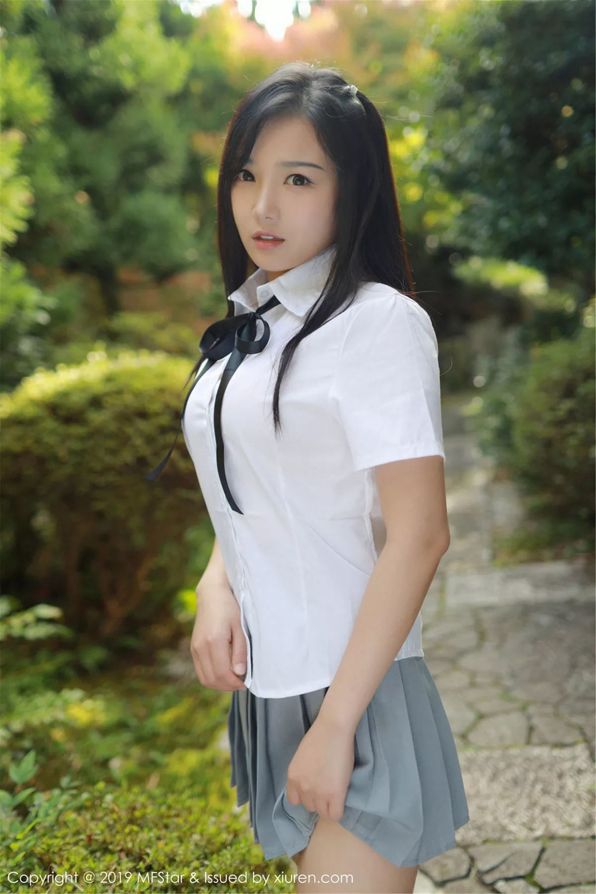 秀人集.com_[MFStar模范学院]Vol.193_女神徐微微miar日本旅拍户外学生JK制服清爽迷人写真40P