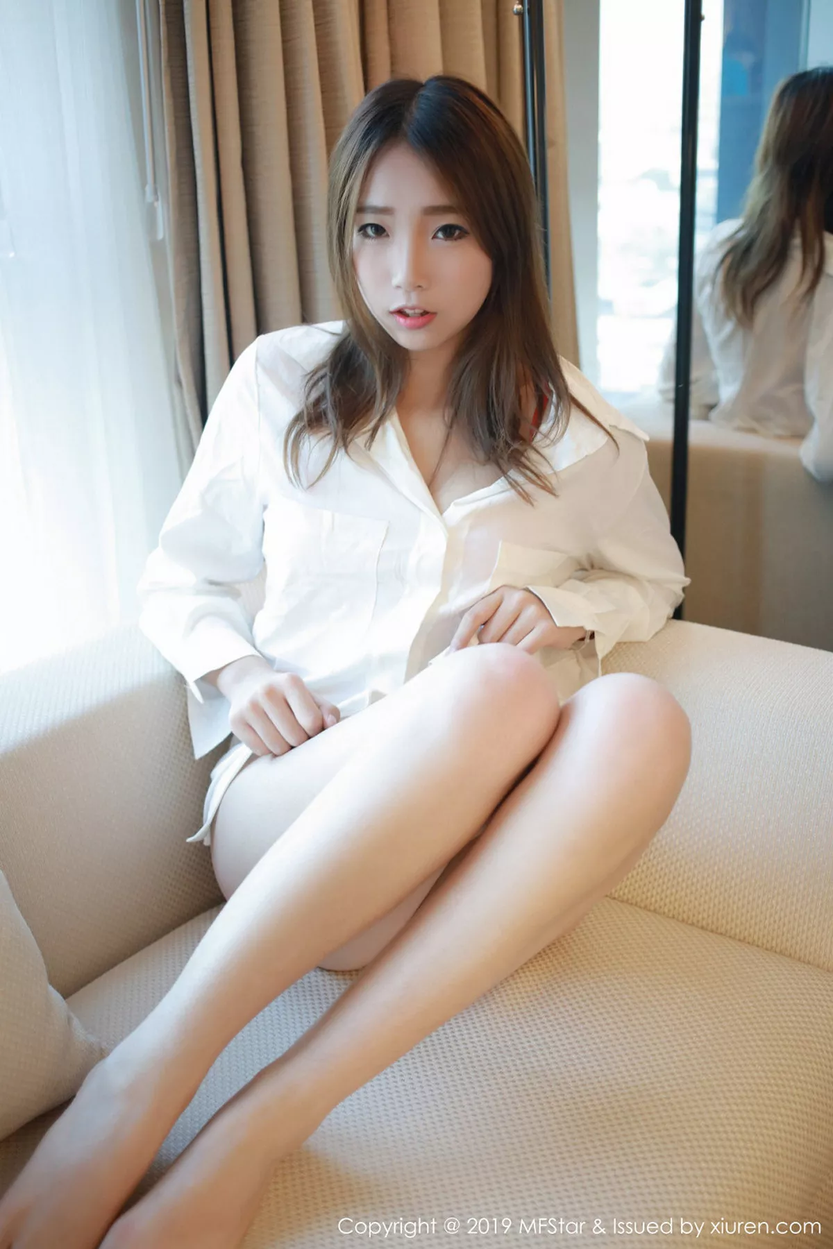 秀人集.com_[MFStar模范学院]Vol.199_嫩模宝儿fox私房红色蕾丝内衣半脱露翘臀惹火诱惑写真41P