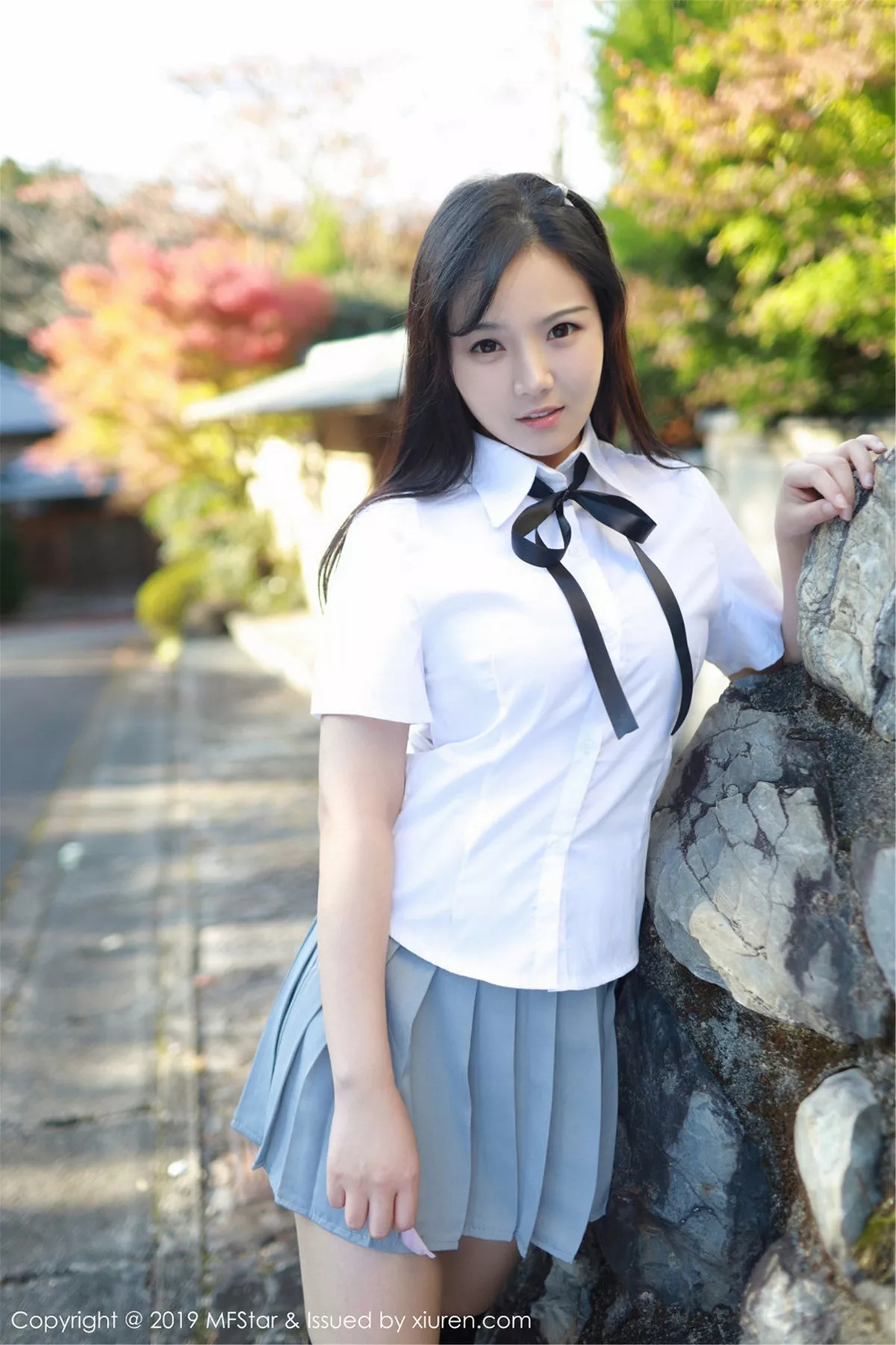 秀人集.com_[MFStar模范学院]Vol.193_女神徐微微miar日本旅拍户外学生JK制服清爽迷人写真40P