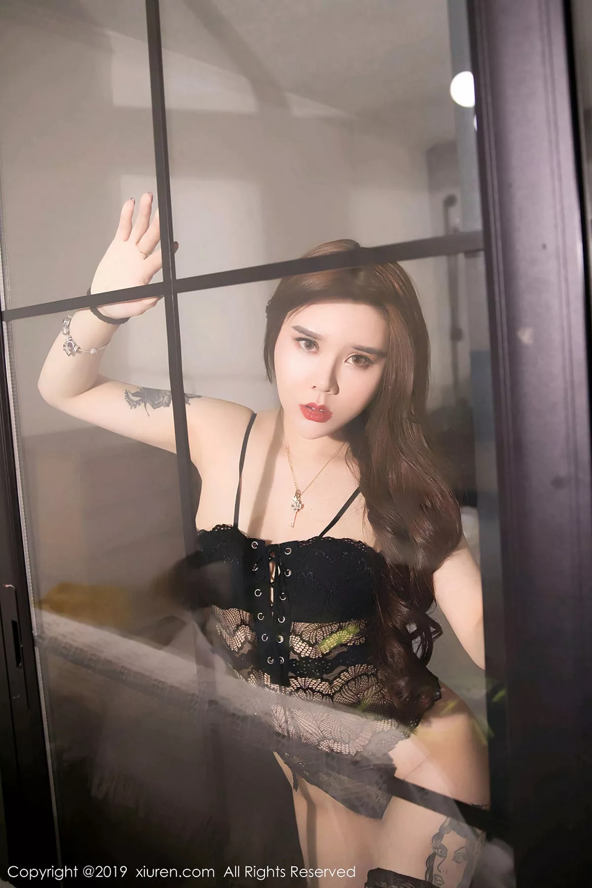 秀人集.com_[XiuRen秀人网]No.1515_嫩模爱丽莎baby私房蕾丝内衣系列秀完美身材惹火诱惑写真50P