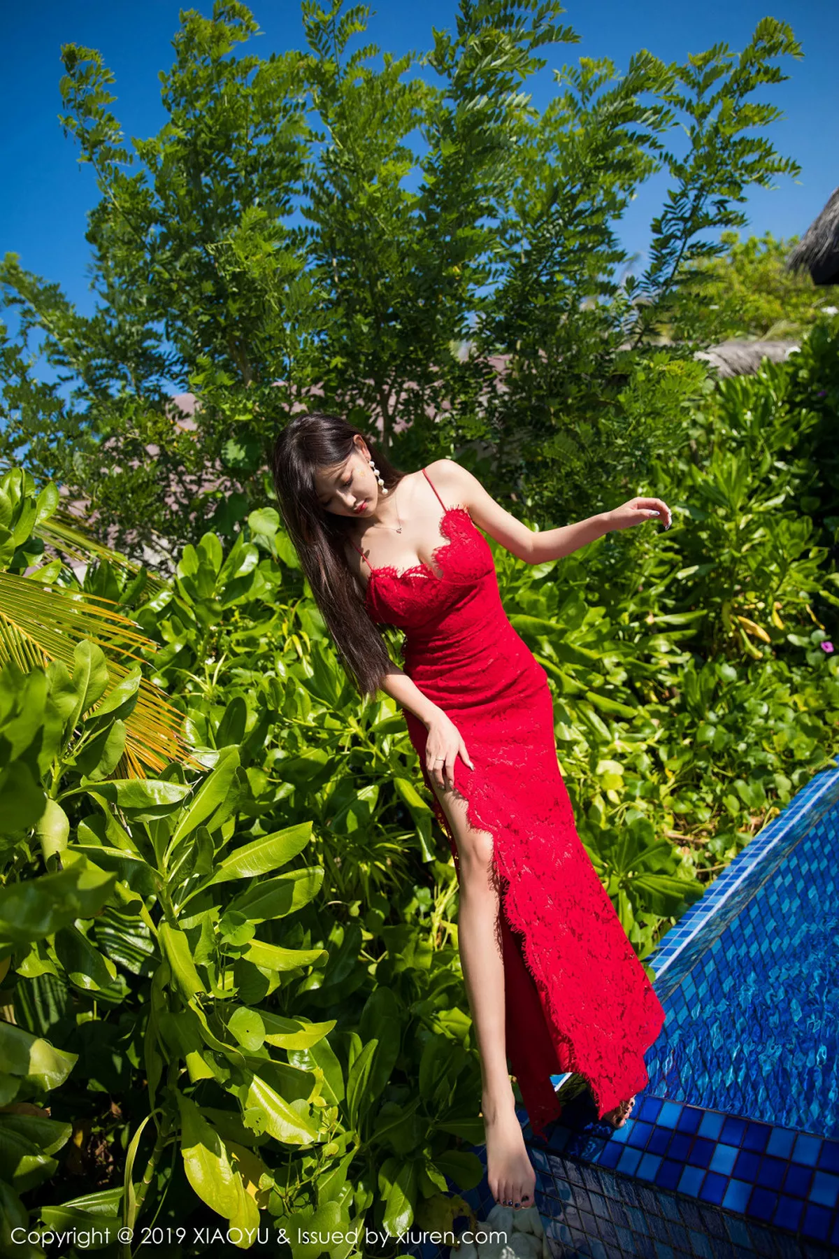 秀人集.com_[XiaoYu画语界]Vol.084_女神杨晨晨sugar马尔代夫旅拍牛仔裤配白色内衣诱惑写真52P