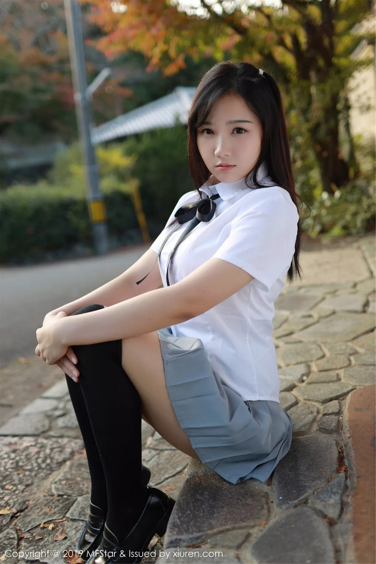 秀人集.com_[MFStar模范学院]Vol.193_女神徐微微miar日本旅拍户外学生JK制服清爽迷人写真40P