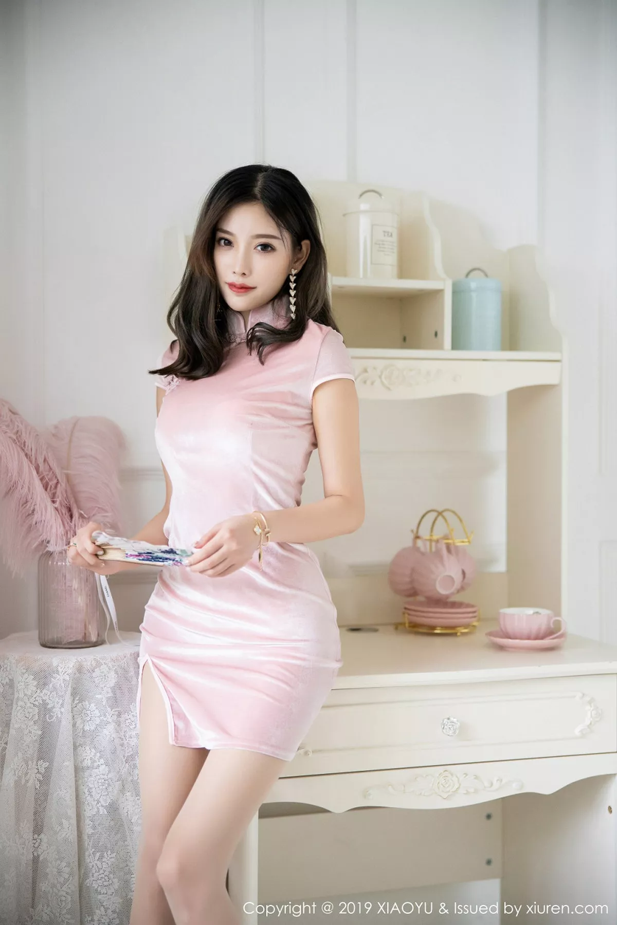 秀人集.com_[XiaoYu画语界]Vol.114_女神杨晨晨sugar私房粉色古典韵味旗袍配肉丝裤袜诱惑写真65P