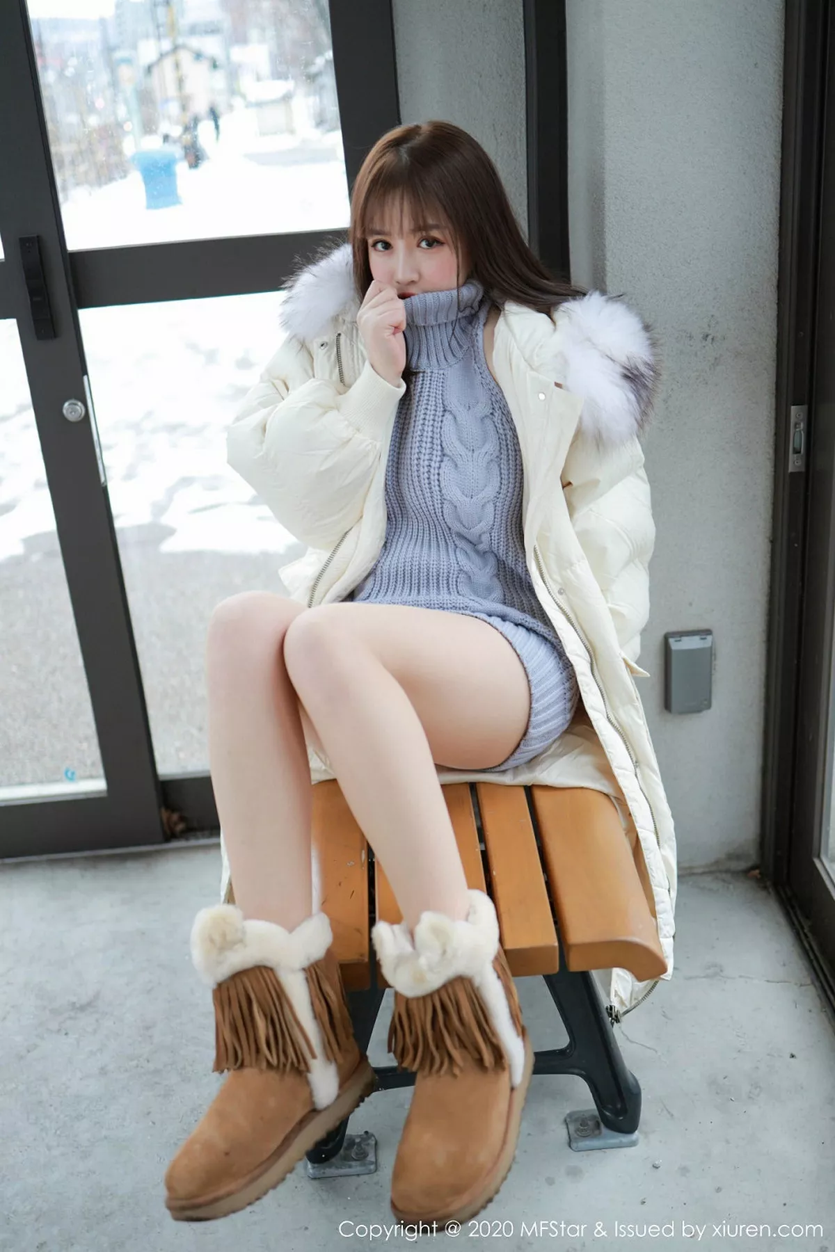 秀人集.com_[MFStar模范学院]Vol.262_嫩模恩率babe北海道旅拍雪地性感开背毛衣诱惑写真50P