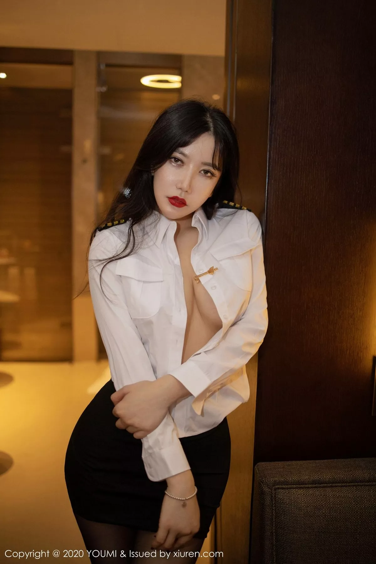 秀人集.com_[YouMi尤蜜荟]Vol.428_女神心妍小公主性感职业OL装扮无内黑丝秀火辣身材诱惑写真40P