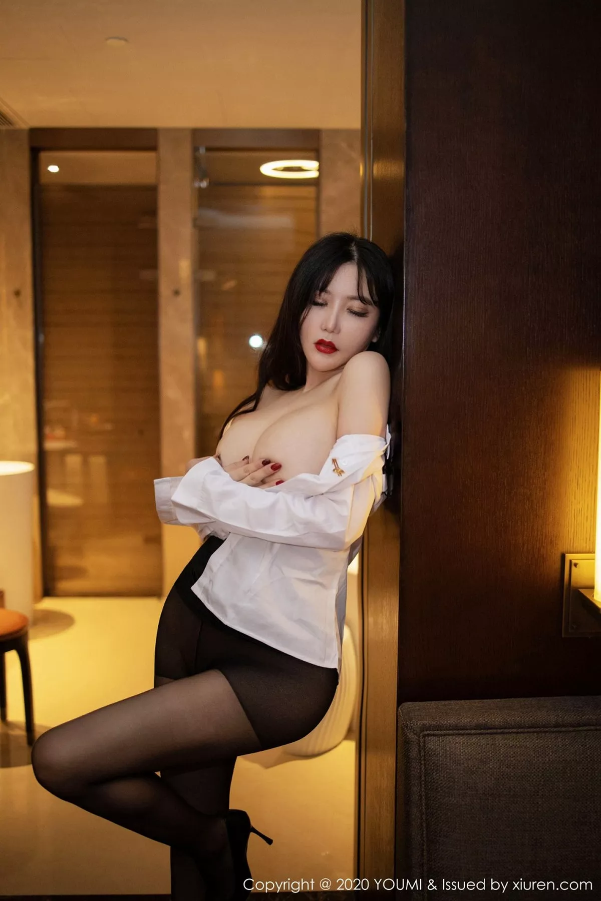 秀人集.com_[YouMi尤蜜荟]Vol.428_女神心妍小公主性感职业OL装扮无内黑丝秀火辣身材诱惑写真40P