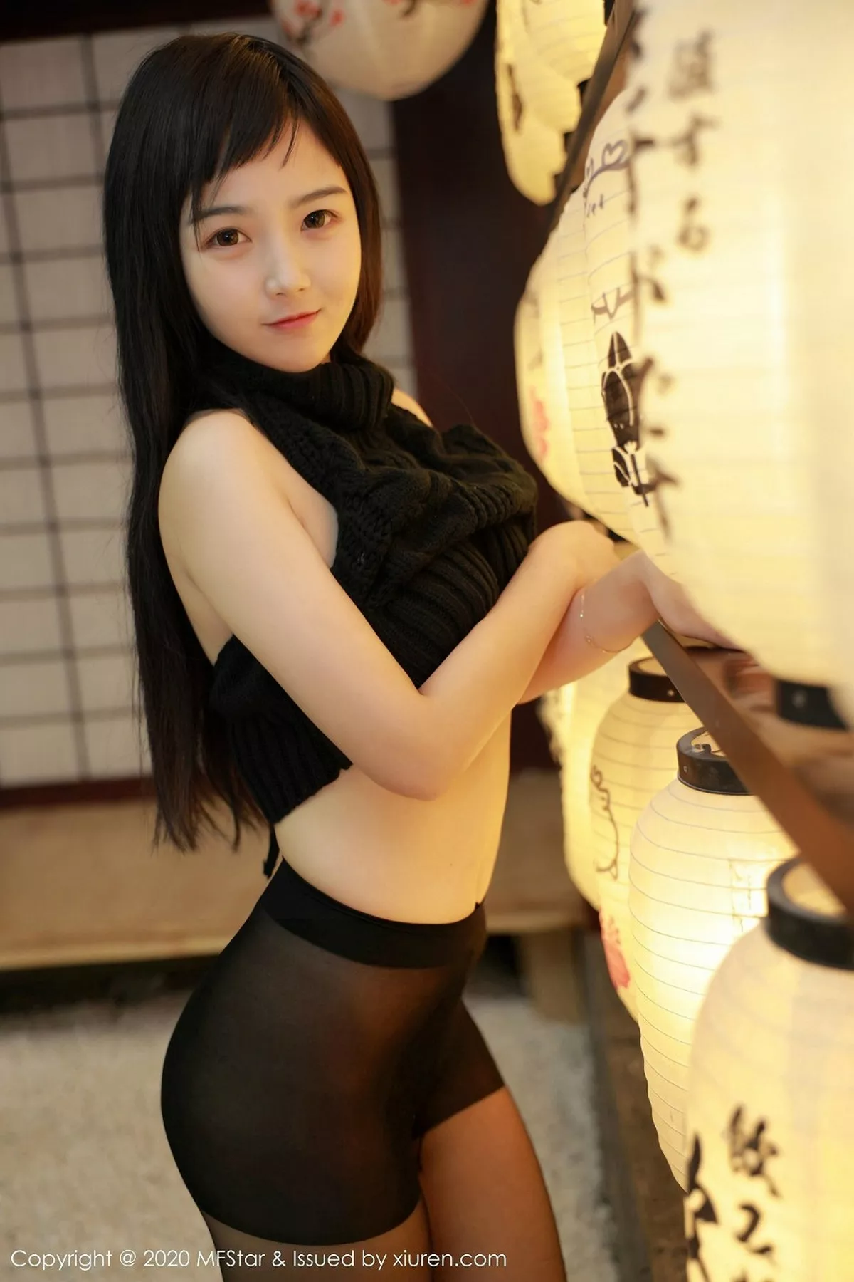 秀人集.com_[MFStar模范学院]Vol.282_嫩模徐微微mia私房黑色魅惑内衣配无内黑丝极致诱惑写真55P