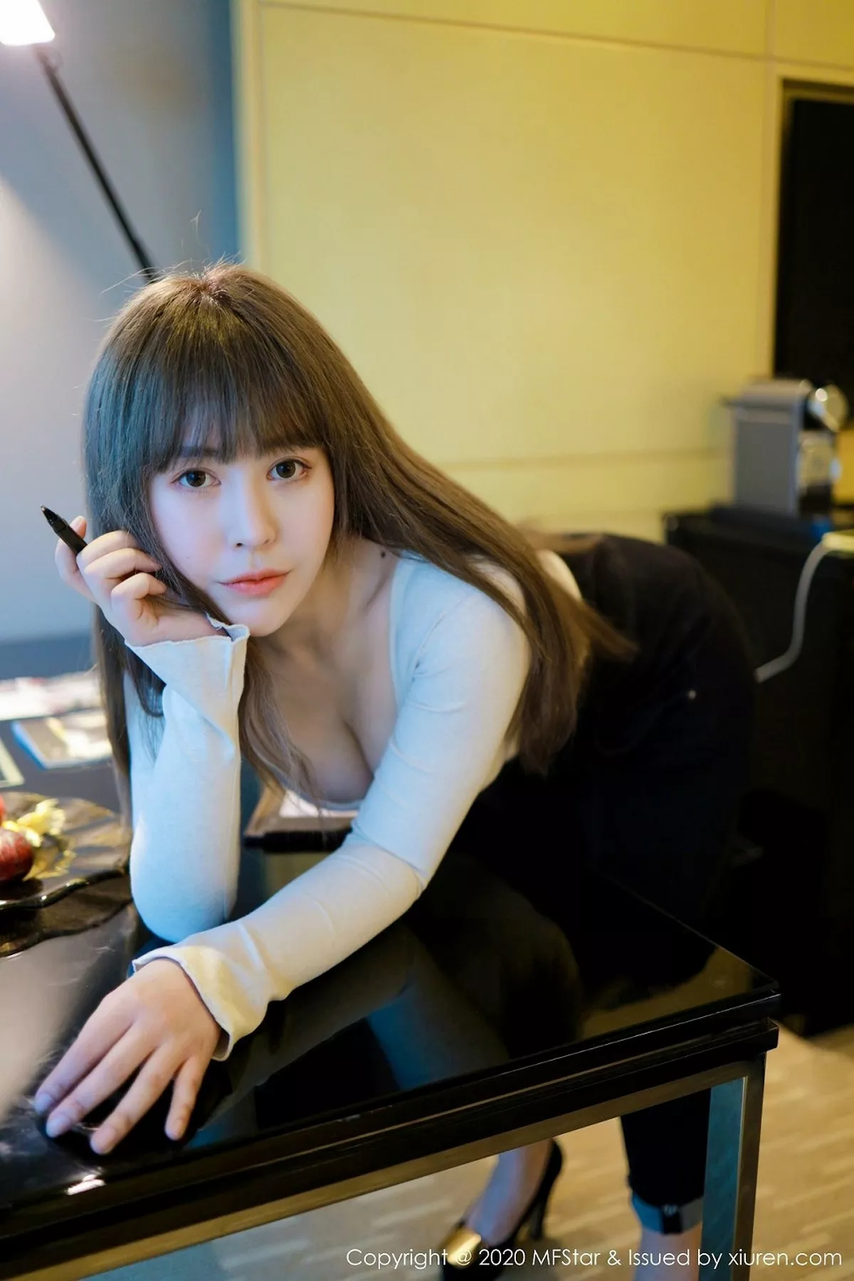 秀人集.com_[MFStar模范学院]Vol.284_嫩模艾莉Evelyn私房性感白色内衣秀雪白酥胸诱惑写真63P