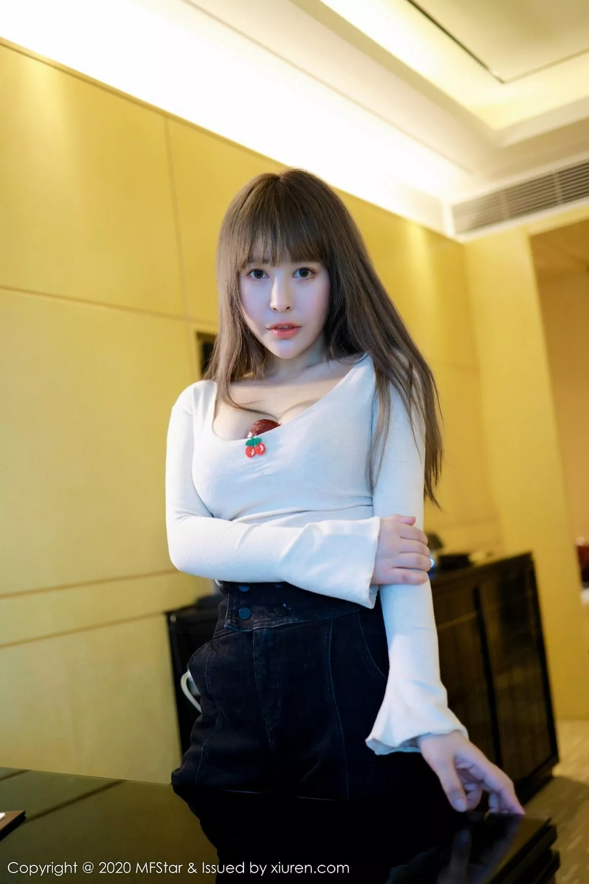 秀人集.com_[MFStar模范学院]Vol.284_嫩模艾莉Evelyn私房性感白色内衣秀雪白酥胸诱惑写真63P