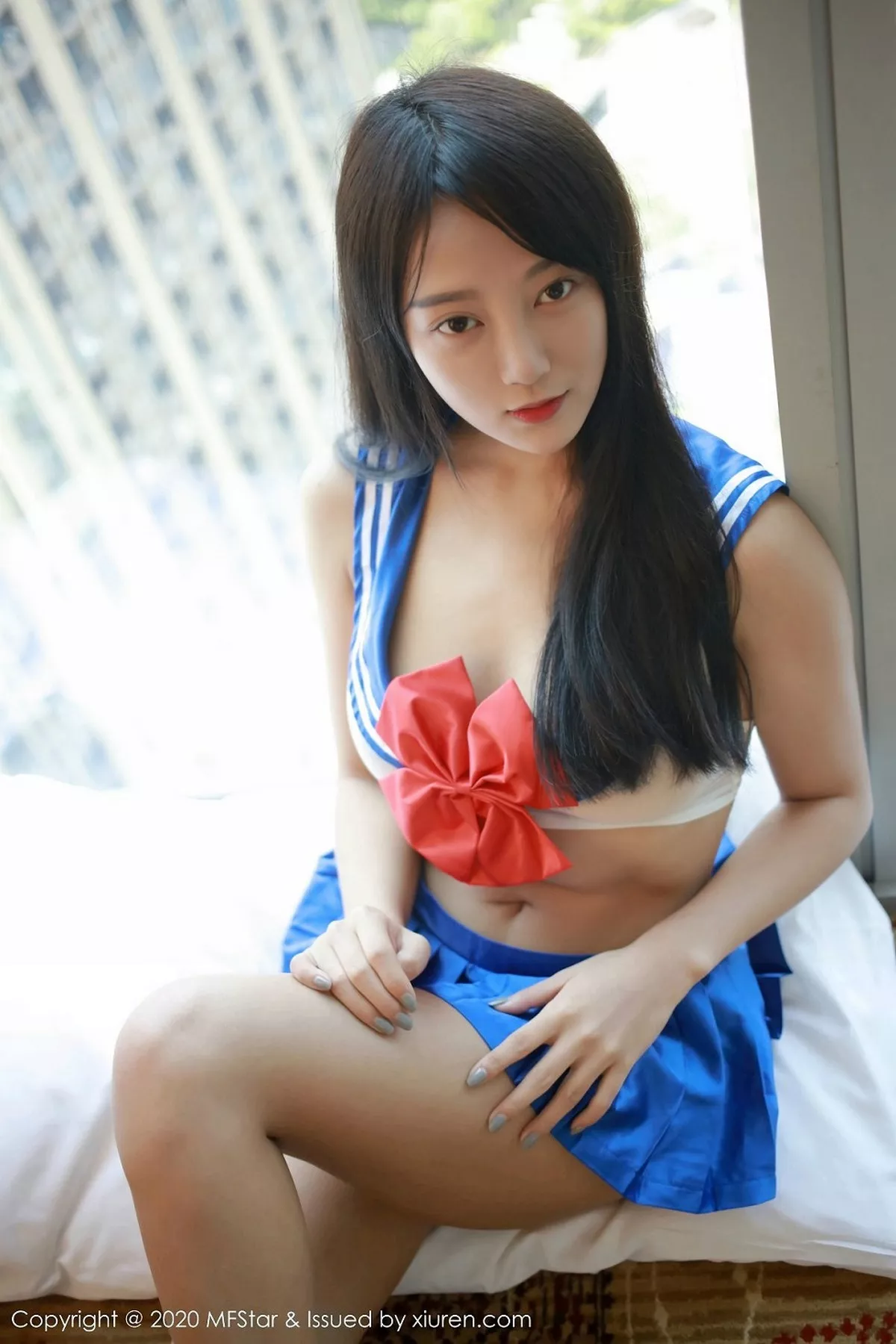 秀人集.com_[MFStar模范学院]Vol.285_嫩模何嘉颖私房JK制服半脱露火辣身材浑圆翘臀诱惑写真41P