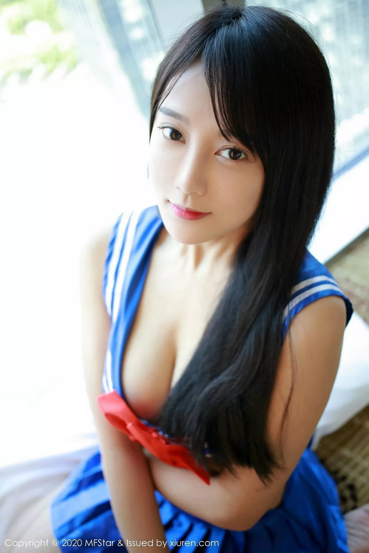 秀人集.com_[MFStar模范学院]Vol.285_嫩模何嘉颖私房JK制服半脱露火辣身材浑圆翘臀诱惑写真41P