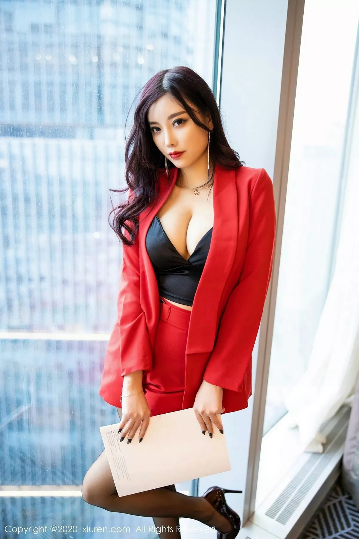 秀人集.com_[XiuRen秀人网]No.2069_女神杨晨晨sugar性感红色职业装配黑色内衣黑丝袜撩人诱惑写真71P