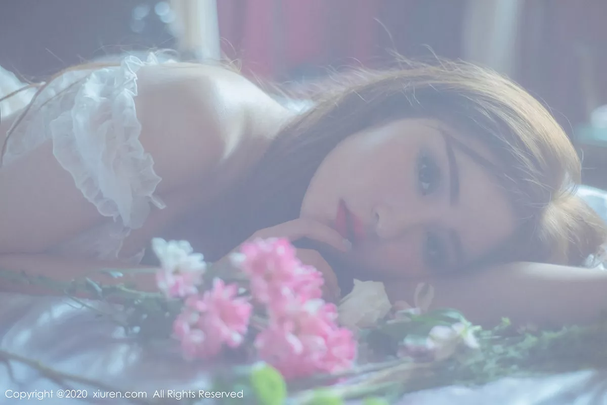 秀人集.com_[XiuRen秀人网]No.1980_嫩模沈梦瑶私房纯白蕾丝内衣透视秀火辣身材完美诱惑写真40P