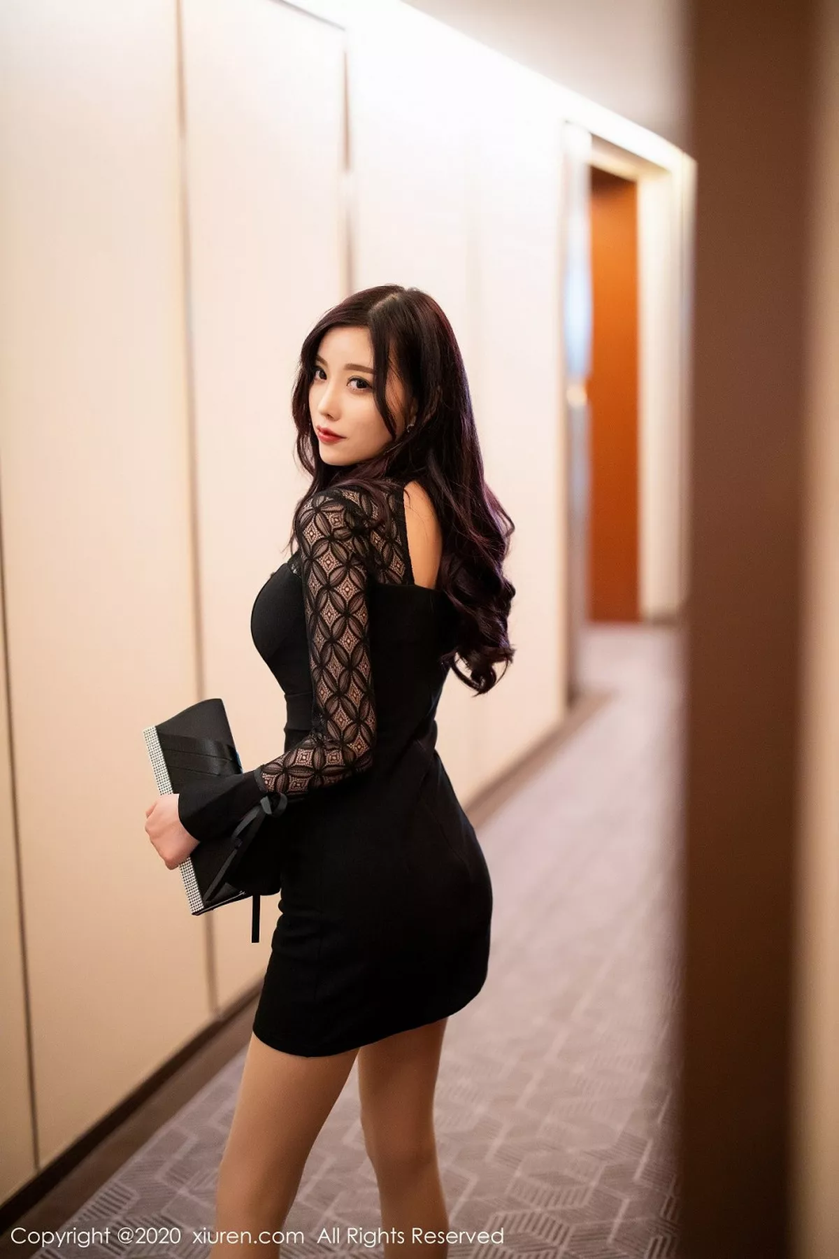 秀人集.com_[XiuRen秀人网]No.2137_女神杨晨晨sugar私房性感内衣配肉丝袜半脱秀翘臀销魂诱惑写真127P