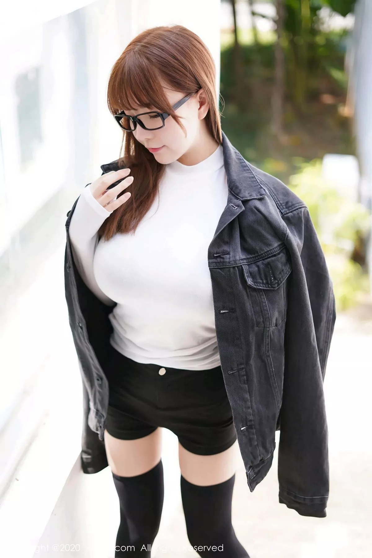 秀人集.com_[XiuRen秀人网]No.2147_嫩模UU酱户外脱黑色外套露魔鬼身材童颜巨乳完美诱惑写真83P