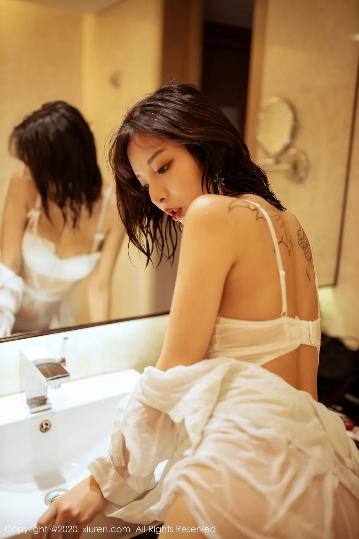 秀人集.com_[XiuRen秀人网]No.2158_嫩模陈小喵私房浴缸里白色蕾丝情趣内衣湿身撩人诱惑写真68P