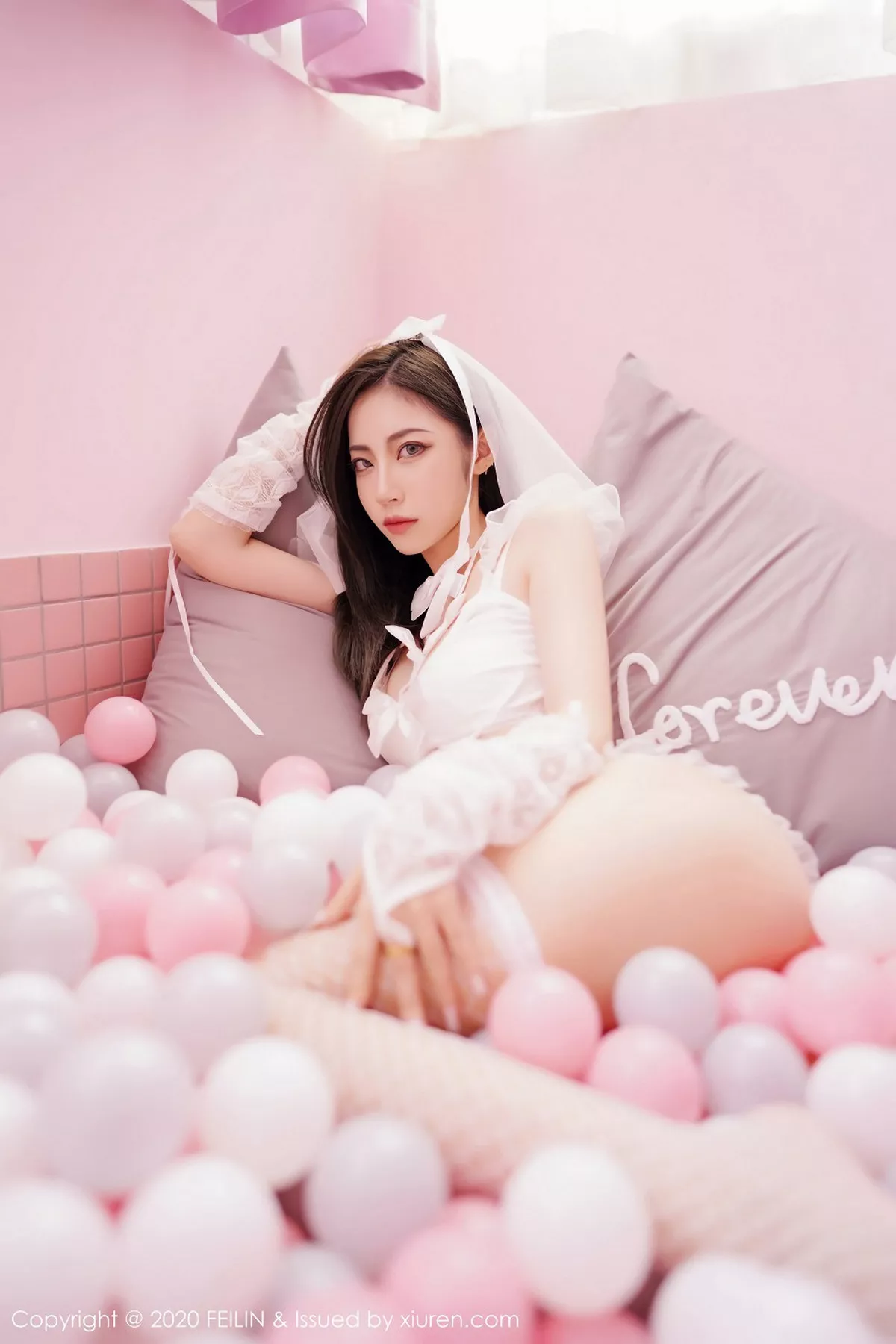 秀人集.com_[FeiLin嗲囡囡]VOL.231_嫩模贾诗晗私房内衣吊带白丝网袜+黑色猫耳内衣完美诱惑写真90P