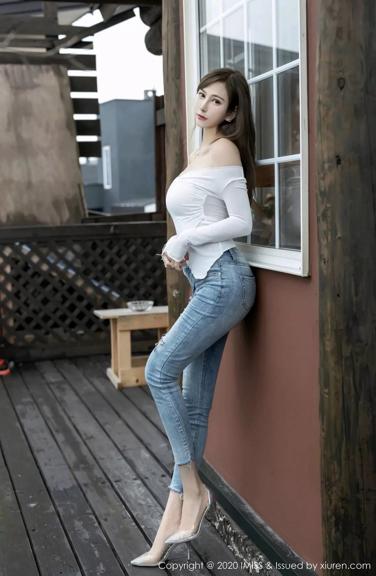 秀人集.com_[IMISS爱蜜社]Vol.452_气质女神Lavinia北海道旅拍私房黑色蕾丝内衣完美诱惑写真63P