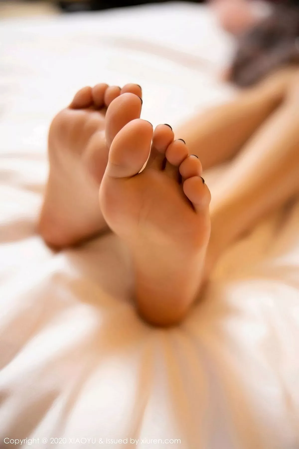 秀人集.com_[XiaoYu画语界]Vol.291_女神杨晨晨sugar澳门旅拍私房全裸粉色绒毛遮身撩人诱惑写真75P