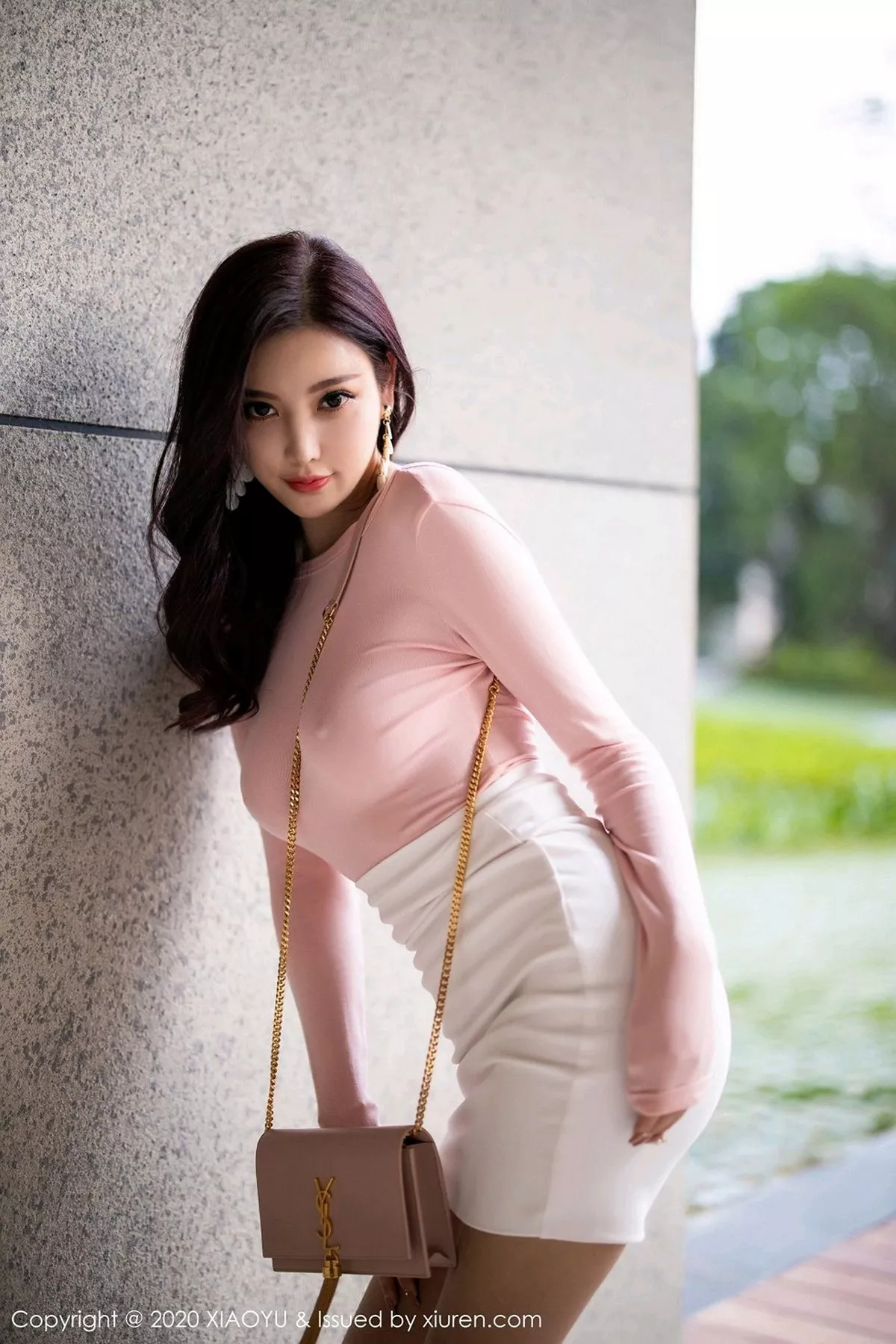 秀人集.com_[XiaoYu画语界]Vol.310_女神杨晨晨sugar真空粉色露背上衣秀美乳激凸撩人诱惑写真72P