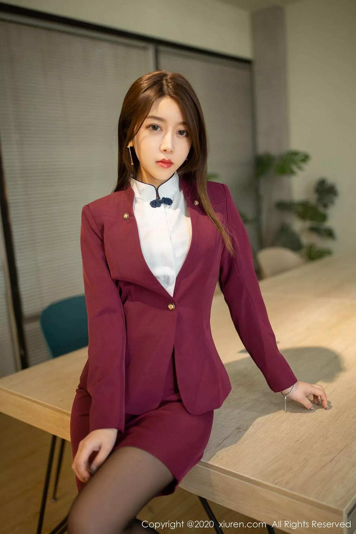 秀人集.com_[XiuRen秀人网]No.2251_嫩模夏诗雯Sally职场boss主题私房半脱开档黑丝袜诱惑写真66P