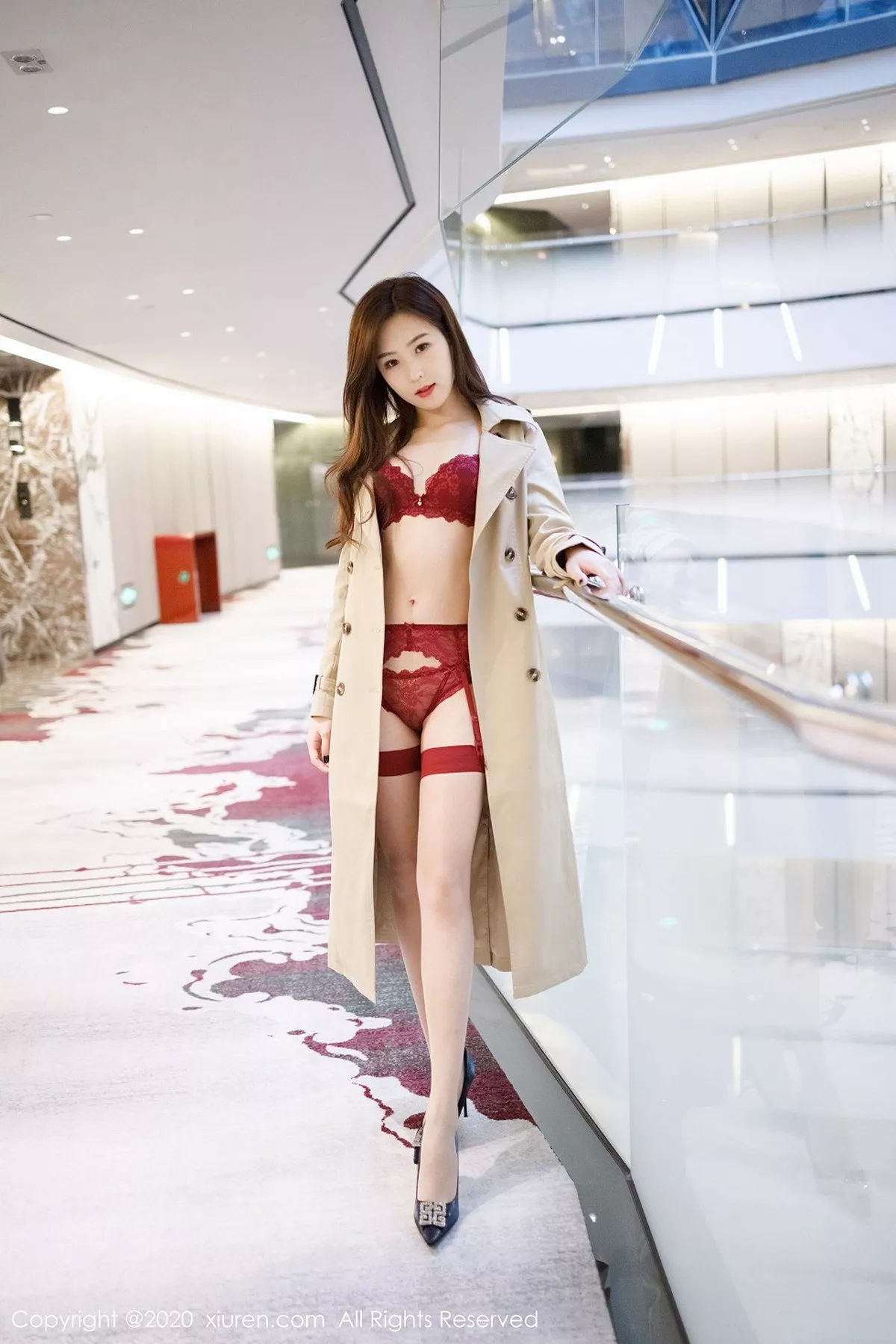 秀人集.com_[XiuRen秀人网]No.2249_嫩模杨紫嫣Cynthia私房浴室里猩红内衣吊带袜湿身诱惑写真60P