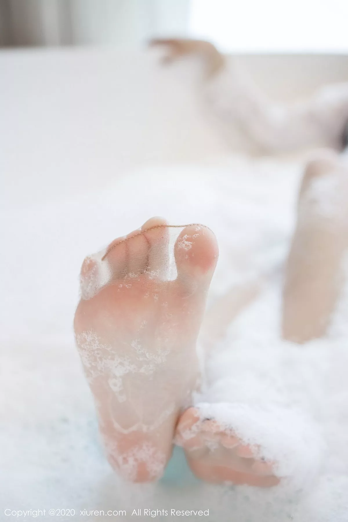 秀人集.com_[XiuRen秀人网]No.2249_嫩模杨紫嫣Cynthia私房浴室里猩红内衣吊带袜湿身诱惑写真60P