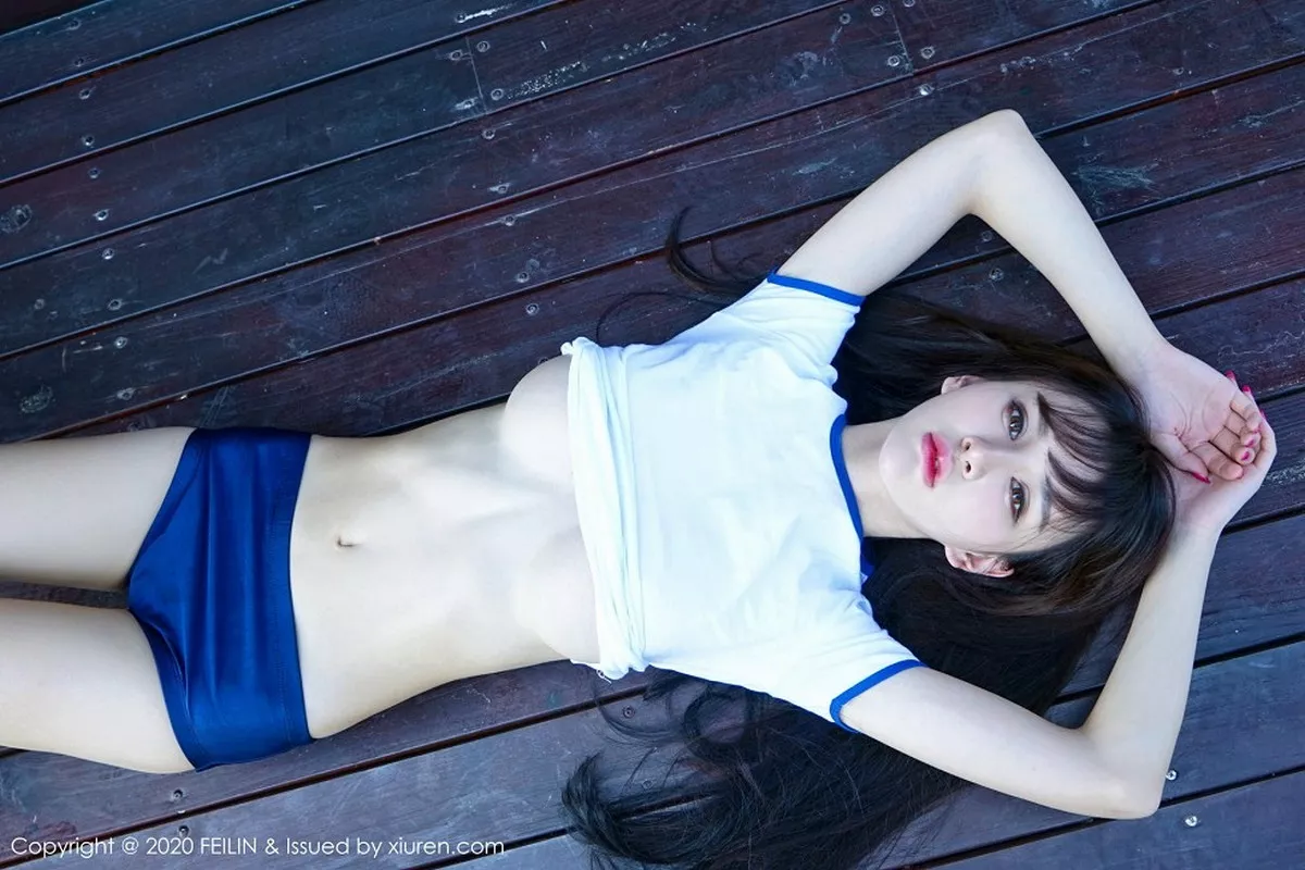 秀人集.com_[FeiLin嗲囡囡]VOL.233_嫩模Cheryl青树泳池边性感比基尼+私房黑丝主题完美诱惑写真100P