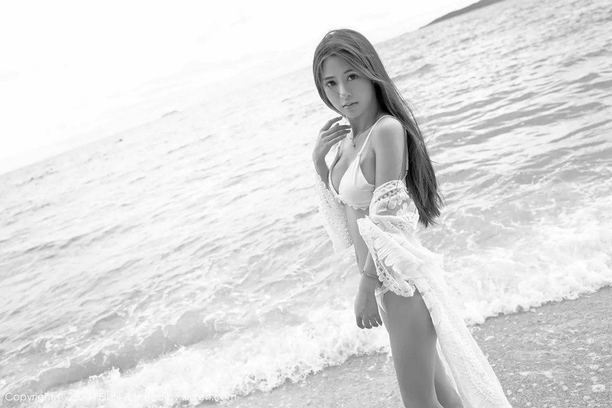 秀人集.com_[FeiLin嗲囡囡]VOL.234_嫩模luna张静燕沙滩黄色比基尼+泳池白色比基尼诱惑写真104P