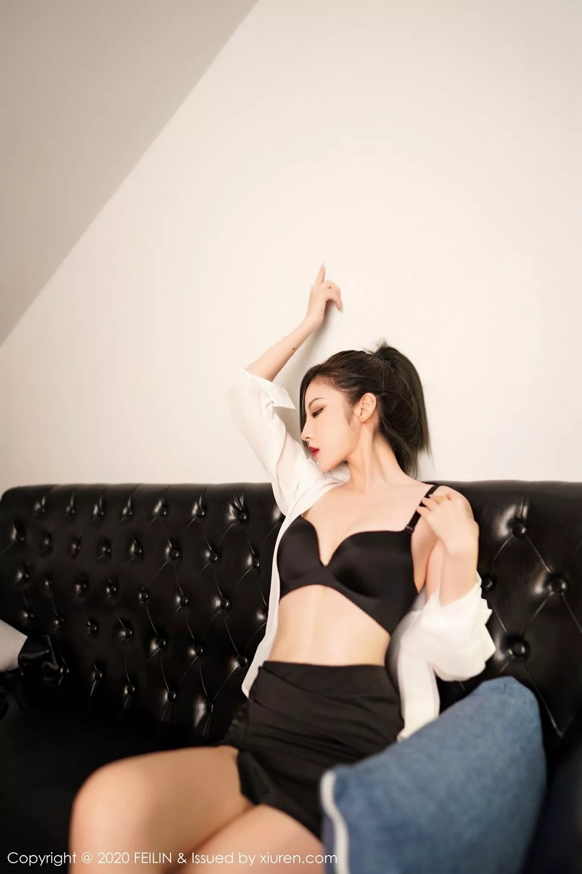 秀人集.com_[FeiLin嗲囡囡]VOL.235_嫩模贾诗晗私房猫耳绒毛内衣装配黑丝袜极致魅惑写真94P